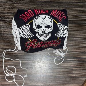 Tank top, skull, ties